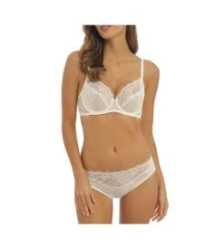 Wacoal Slip Brésilien Lace Perfection Gardenia 8 Wacoal Slip Brésilien Lace Perfection Gardenia -Sousvêtement Magasin slip bresilien lace perfection gardenia 2