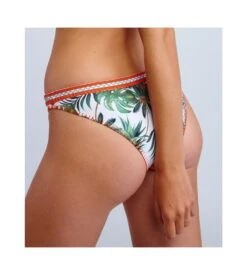 Banana Moon Slip De Bain Wina Palmspring Blanc KAE10 9 Banana Moon Slip De Bain Wina Palmspring Blanc KAE10 -Sousvêtement Magasin slip de bain wina palmspring blanc kae10 3