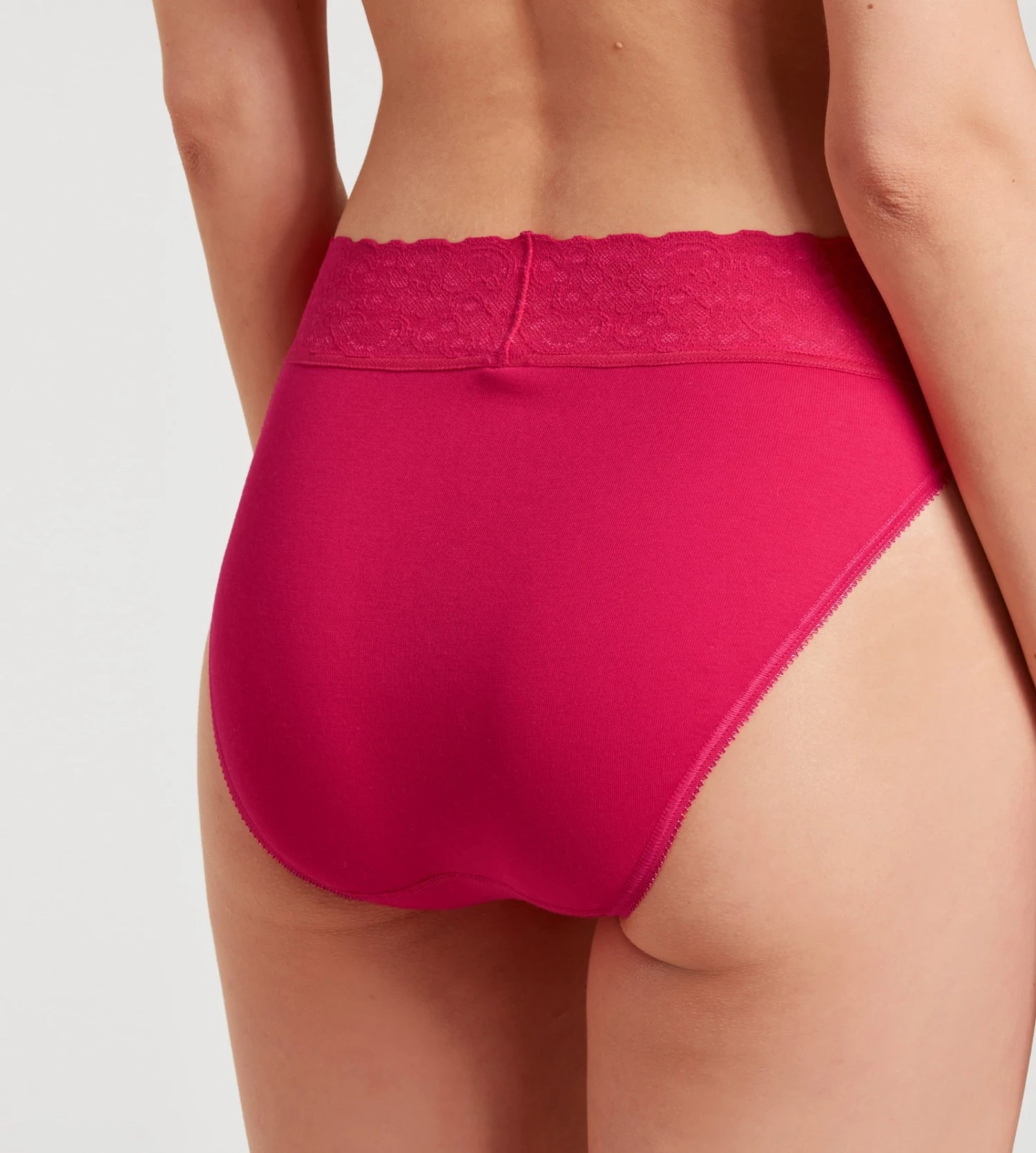 Calida Slip En Coton Classic Lycraspitze 176 Barberry Red 3 Calida Slip En Coton Classic Lycraspitze 176 Barberry Red – Image 3