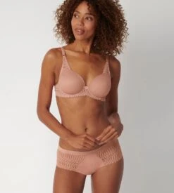 Triumph Soutien-gorge Balconnet Ampliforme Aura Spotlight -Sousvêtement Magasin soutien gorge balconnet ampliforme aura spotlight 7575 sunkiss 2